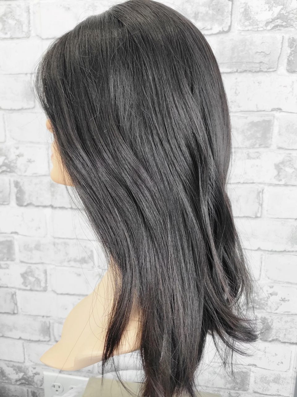 18" Lux Lace Wig - Natural Black (L)