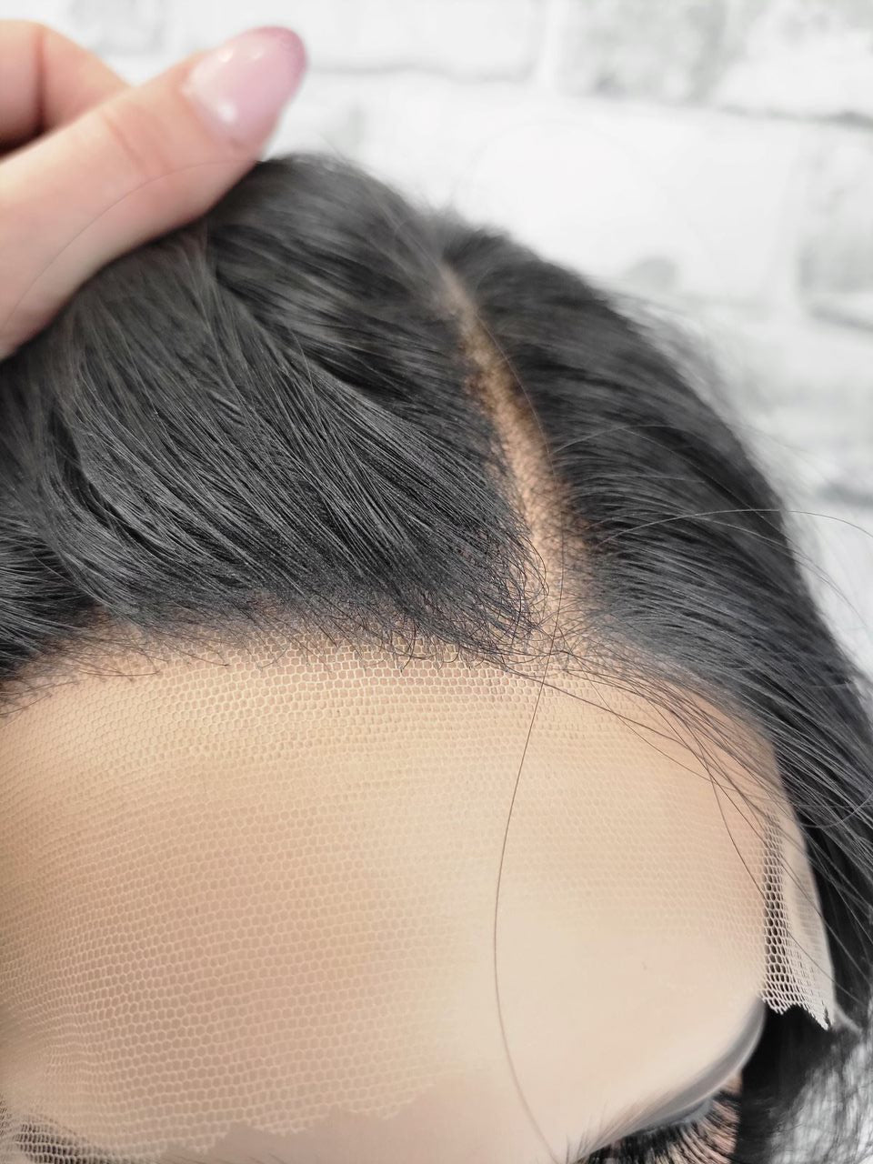 18" Lux Lace Wig - Natural Black (L)