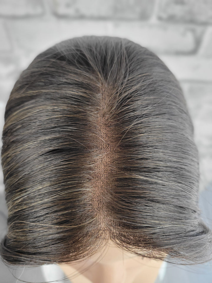 18" Closed Lace Topper - Iced Truffle  (8x8)