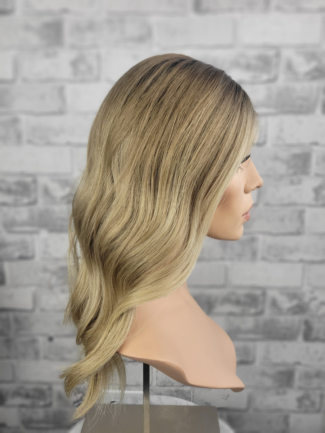 18" Lux Lace Wig - Old Money Ombre (XS)