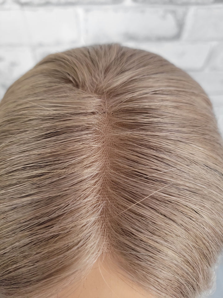 18" Closed Lace Topper - Hay Bale Beige (8x8)