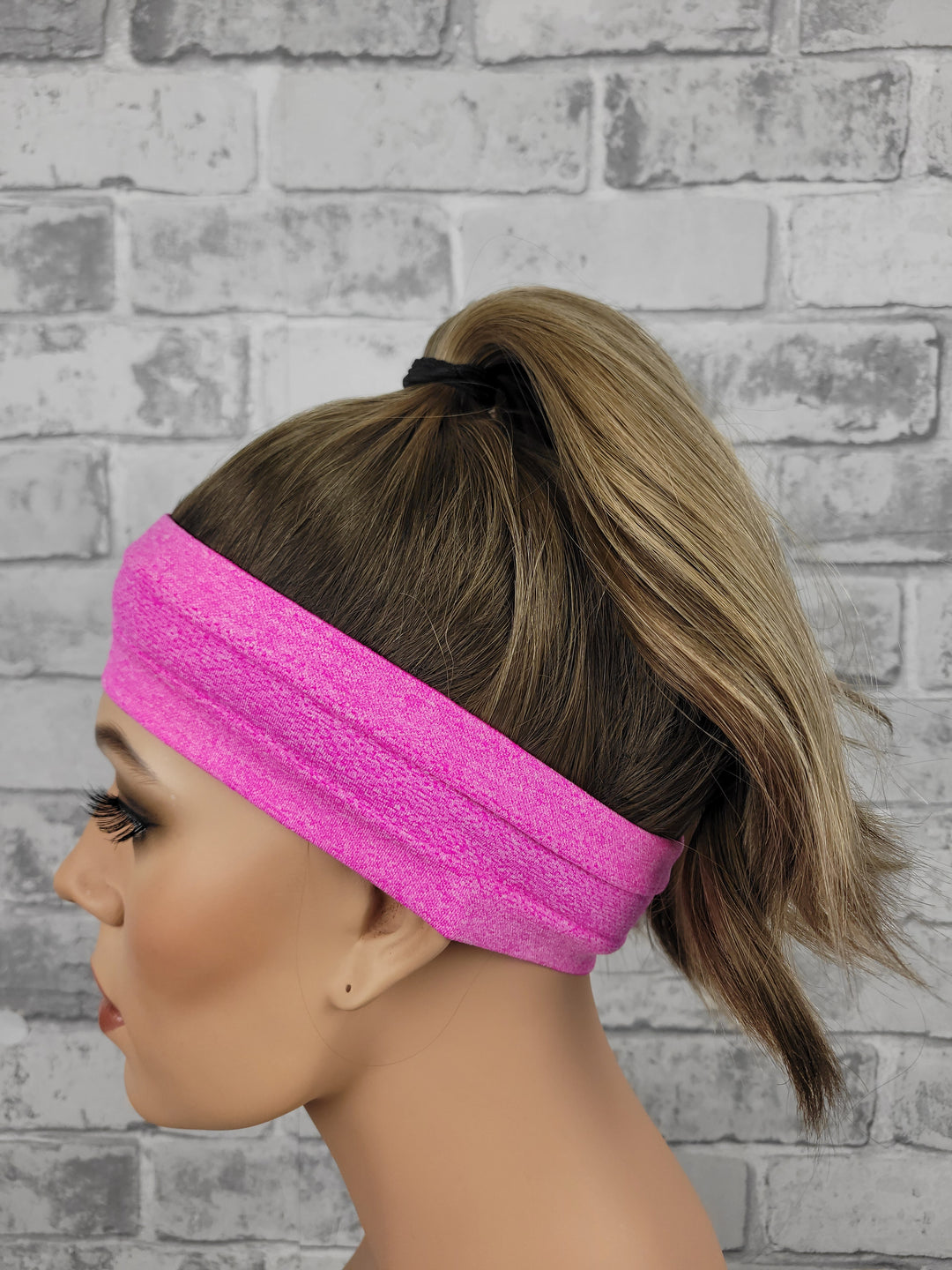 20" NEW Sport Pony Wig - Latte (S)