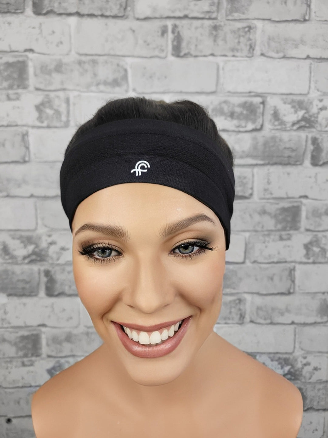 20" NEW Sport Pony Wig - Iced Truffle (L)