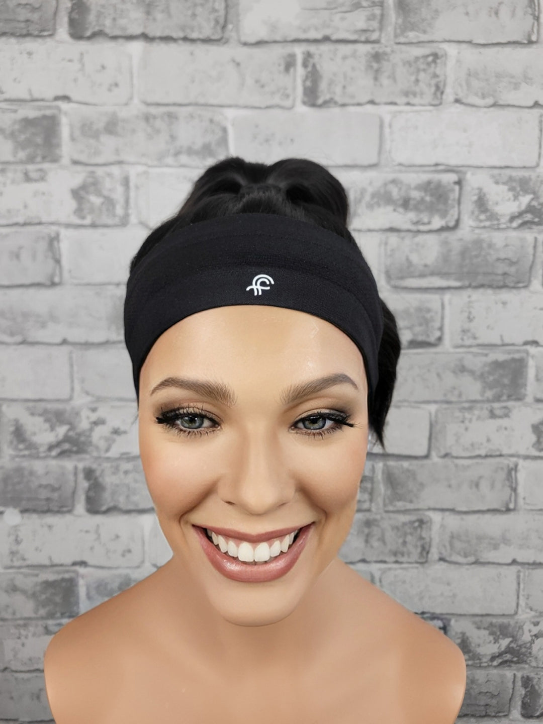 20" NEW Sport Pony Wig - Darkest Brown (L)