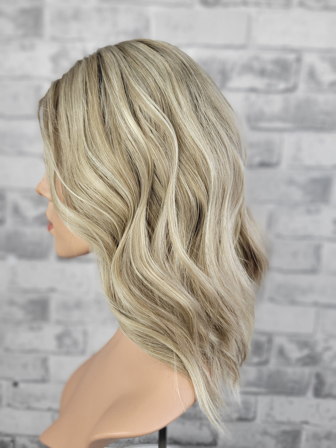 15" Lux Lace Wig - Golden Oak (S)