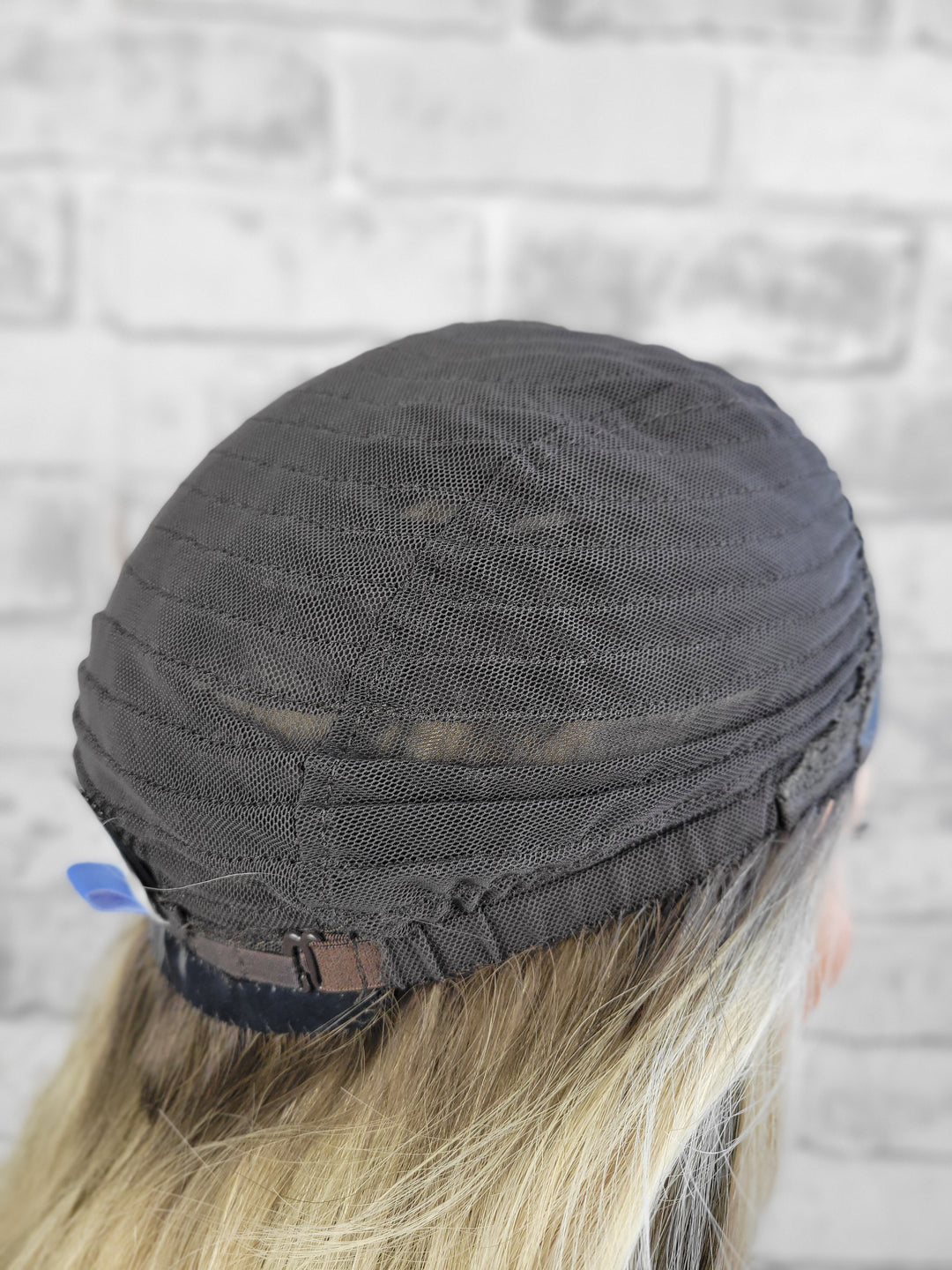 20" NEW Sport Pony Wig -  Sun-Warmed Blonde (L)