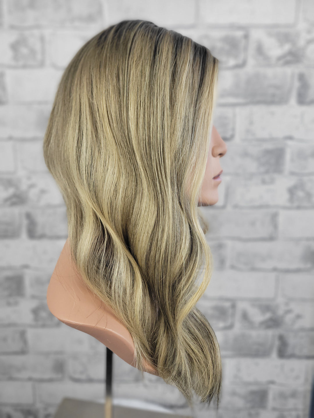 18" Closed Lace Topper - Suede Blonde (8x8)