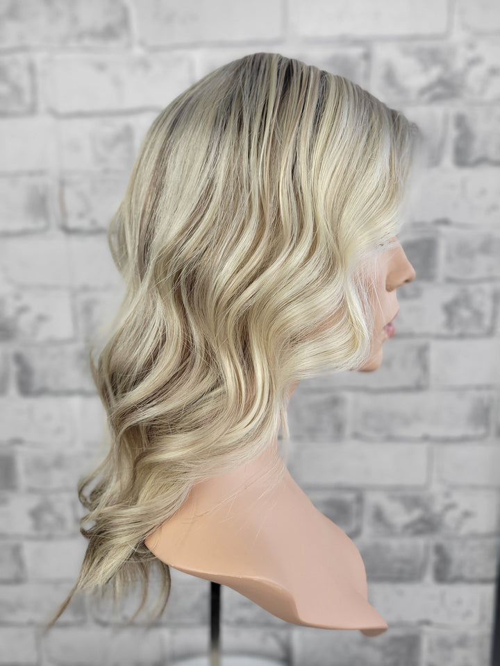 18" Closed Lace Topper - Toasted Shortbread Blonde (8x8)