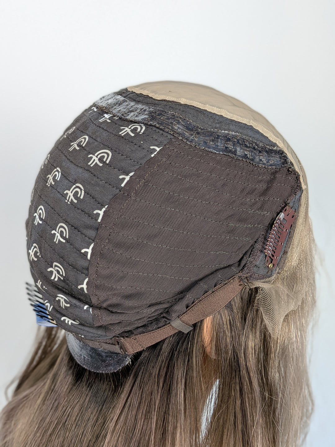 18" Lux Lace Wig - Shadowed Sterling Blonde (M)
