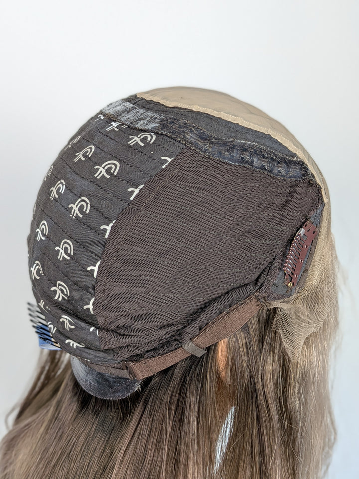 18" Lux Lace Wig - Shadowed Sterling Blonde (M)