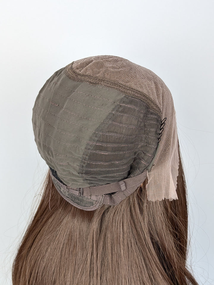 19" Synthetic Lace Top Wig (S) - 09/26-10