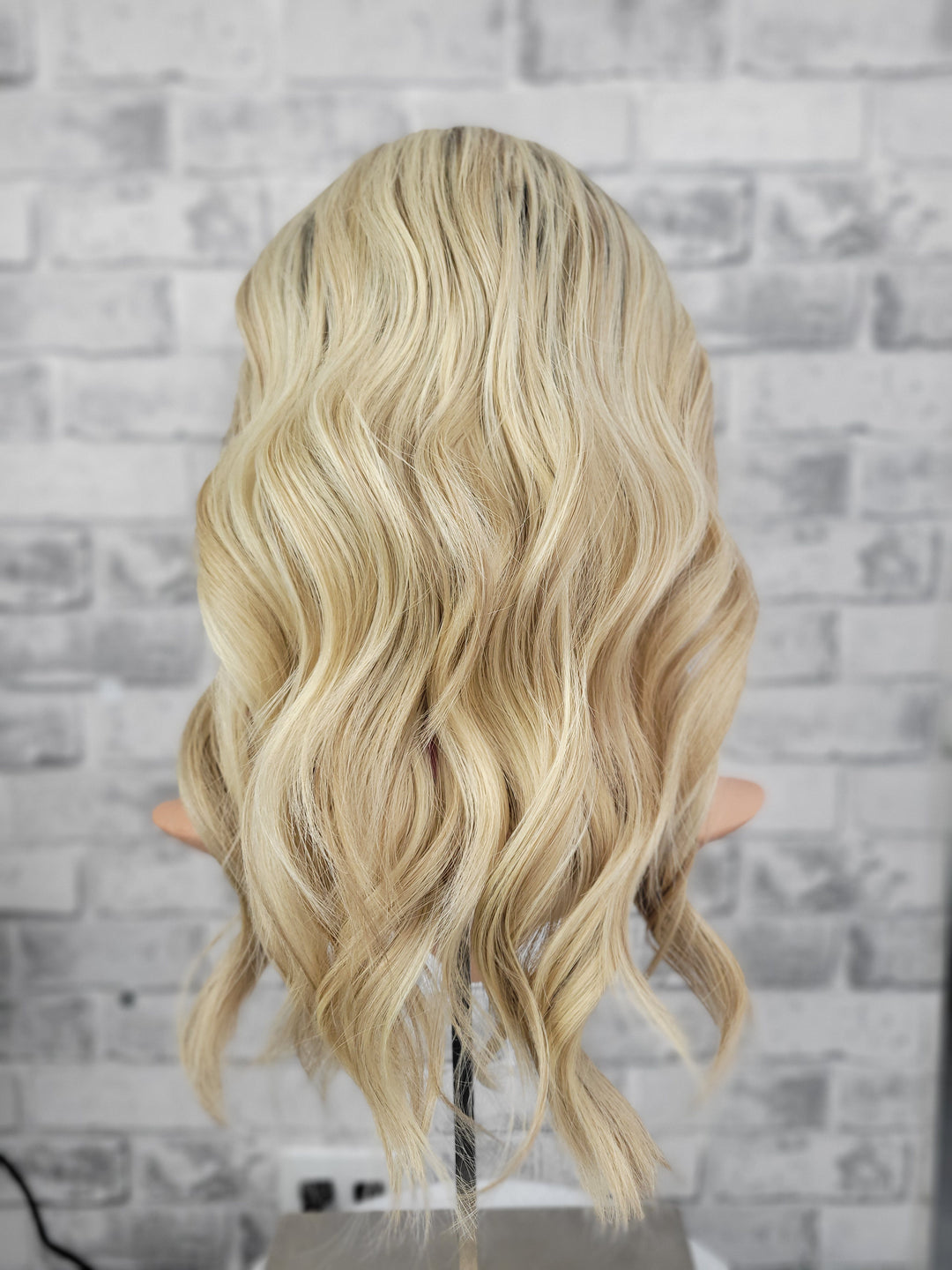 20" NEW Sport Pony Wig - Golden Oak (S)