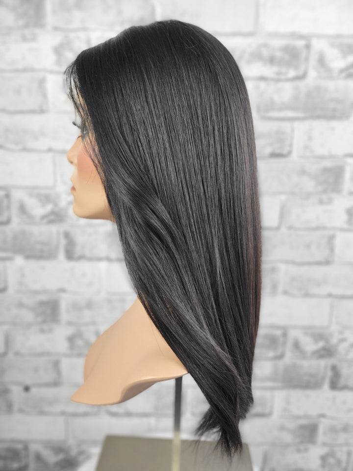 18" Lux Lace Wig - Natural Black (M)