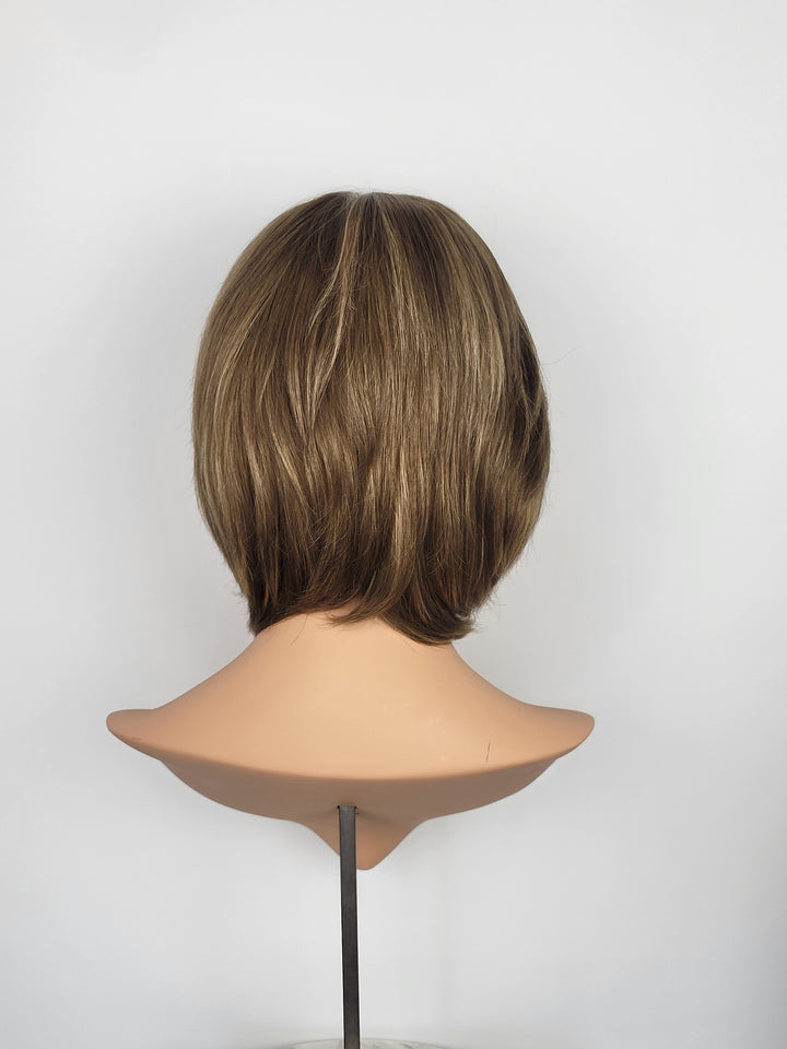 11" Lux Lace Wig - Prairie Sand (S)