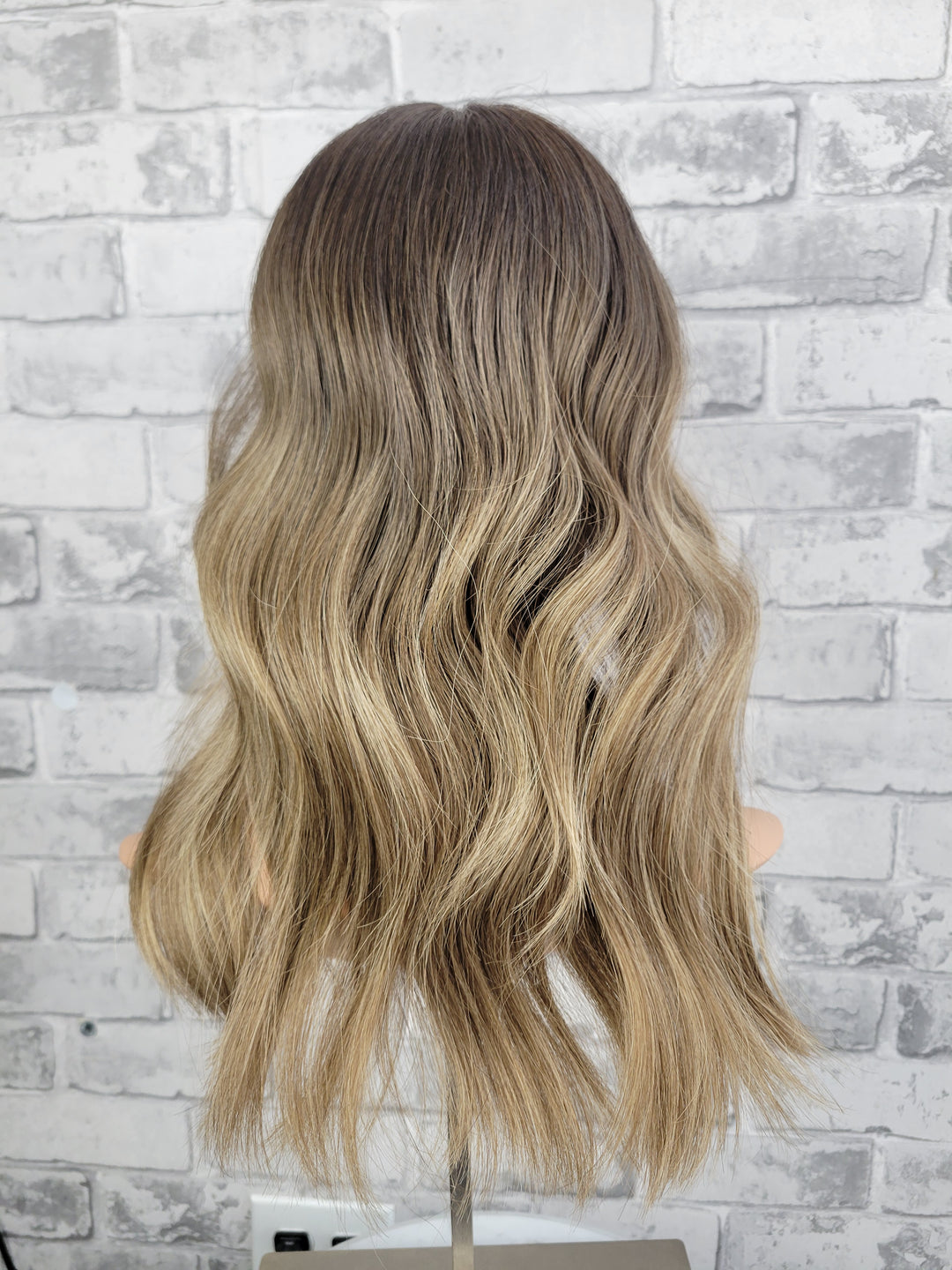 16" Closed Lace Topper - Driftwood Bronde (8x8)