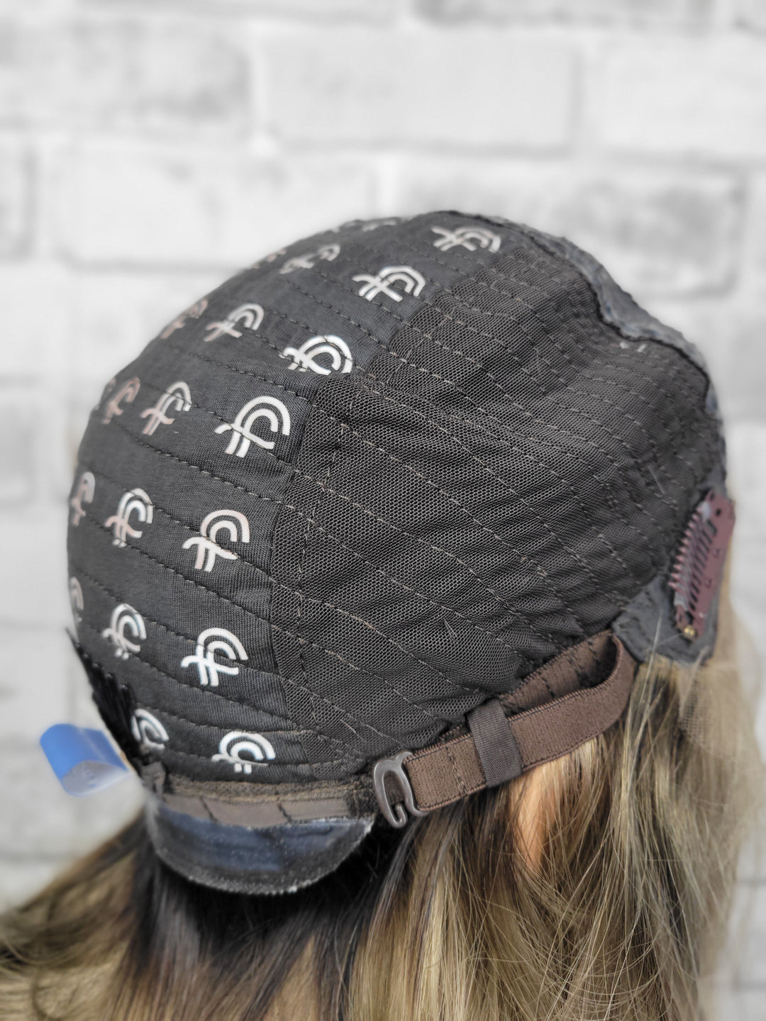 18" Lux Lace Wig - Cashmere Blonde (XS)