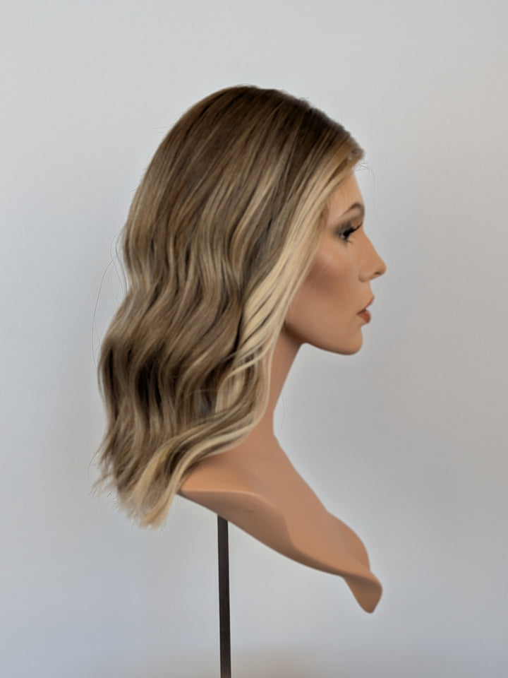 15" Lux Lace Wig - Dawnlight Bronde (S)