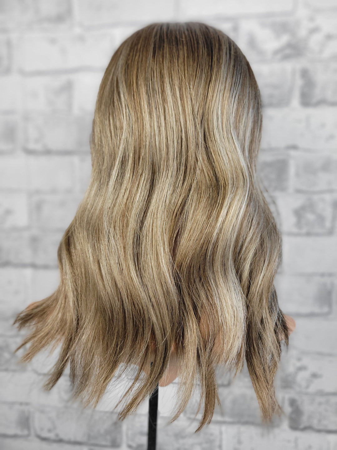 16" Closed Lace Topper - Dawnlight Bronde  (8x8)