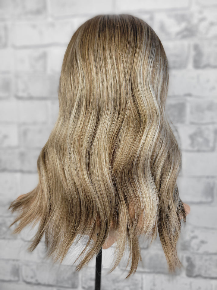 16" Closed Lace Topper - Dawnlight Bronde  (8x8)