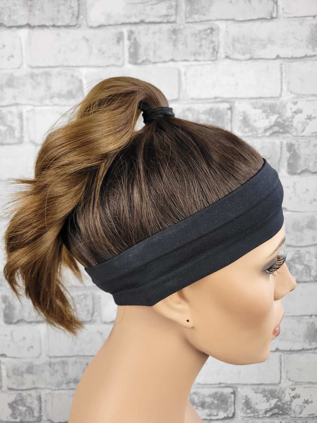 20" NEW Sport Pony Wig - Chocolate Ombre (S)