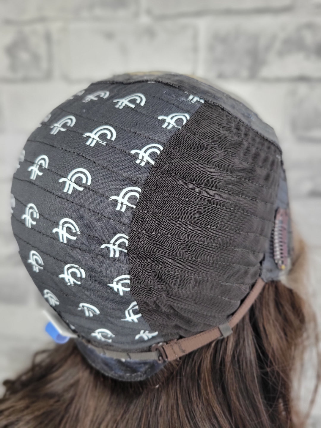 18" Lux Lace Wig - Darkest Brown (M)