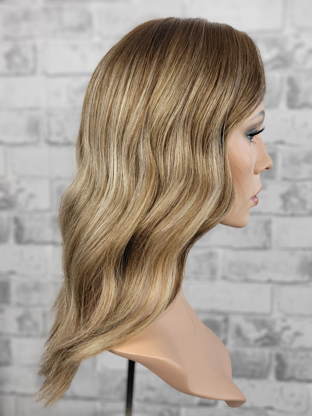 16" Closed Lace Topper - Dawnlight Bronde  (8x8)