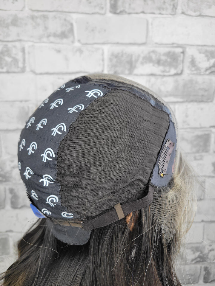 20" Lux Lace Wig - Frosted Midnight (S)