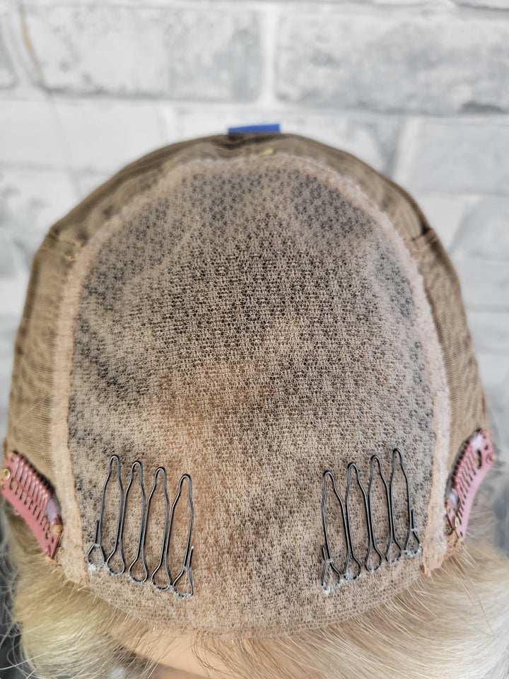 18" Closed Lace Topper - Toasted Shortbread Blonde (8x8)