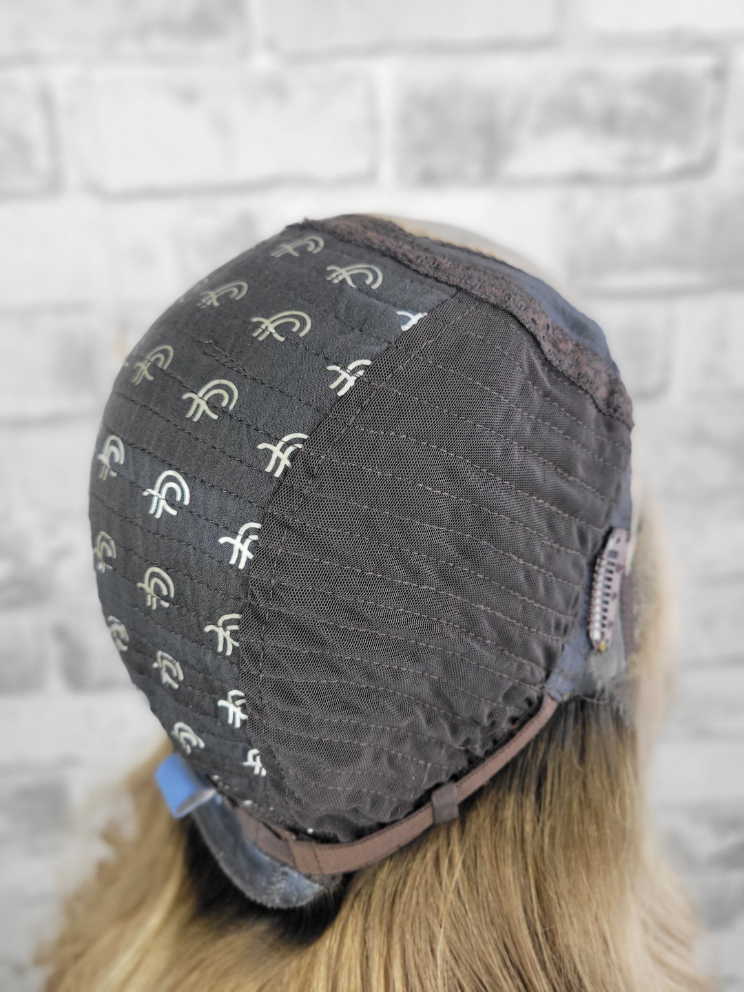 18" Lux Lace Wig - Biscuit Blonde (XL)