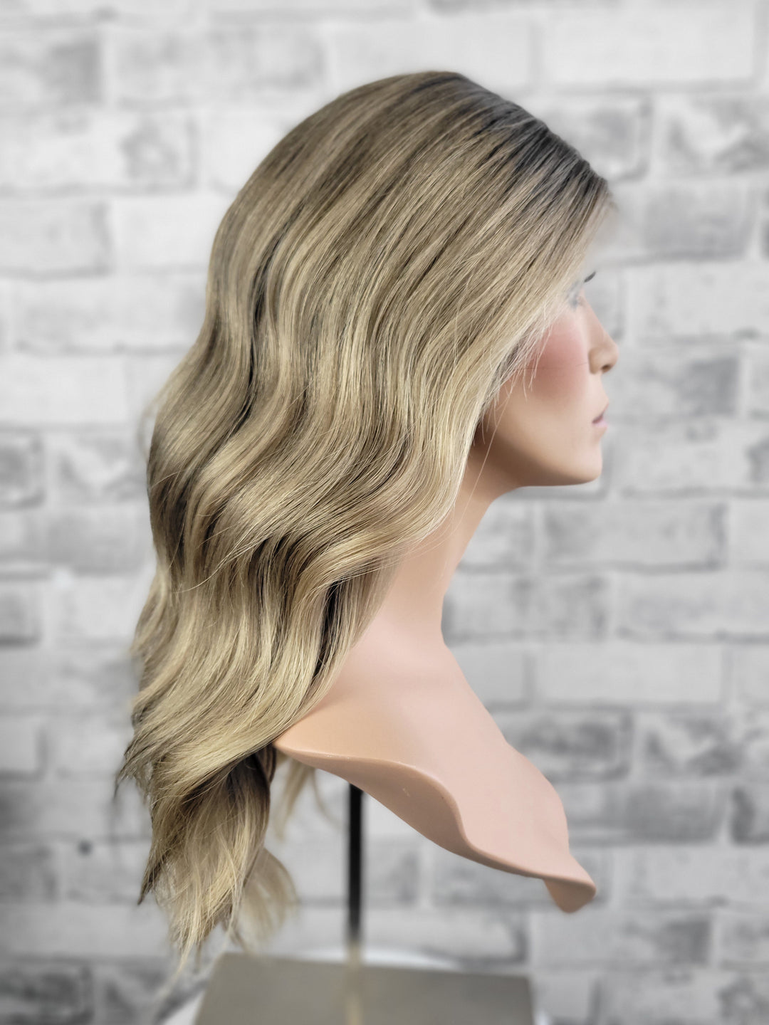 18" Lux Lace Wig - Biscuit Blonde (XL)