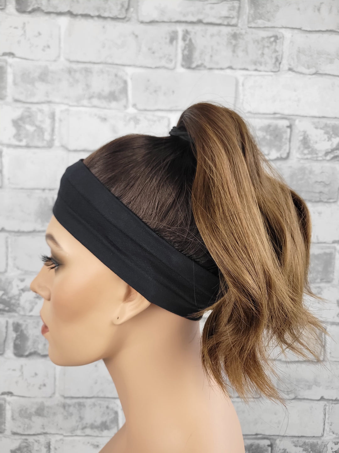 20" NEW Sport Pony Wig - Chocolate Ombre (L)