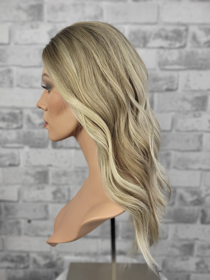 18" Lux Lace Wig - Golden Oak (M)