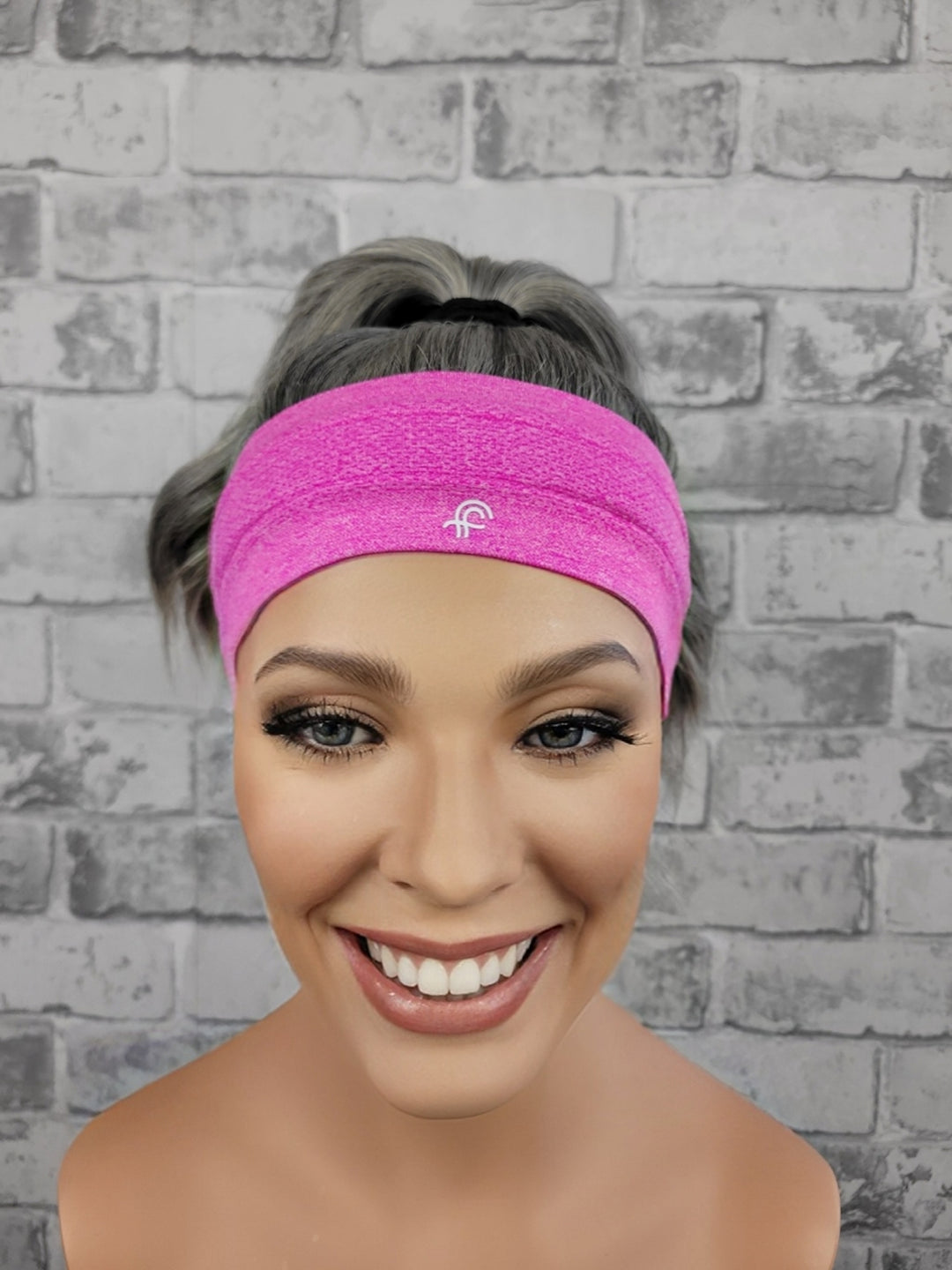 20" NEW Sport Pony Wig - Salt 'N' Pepper (S)