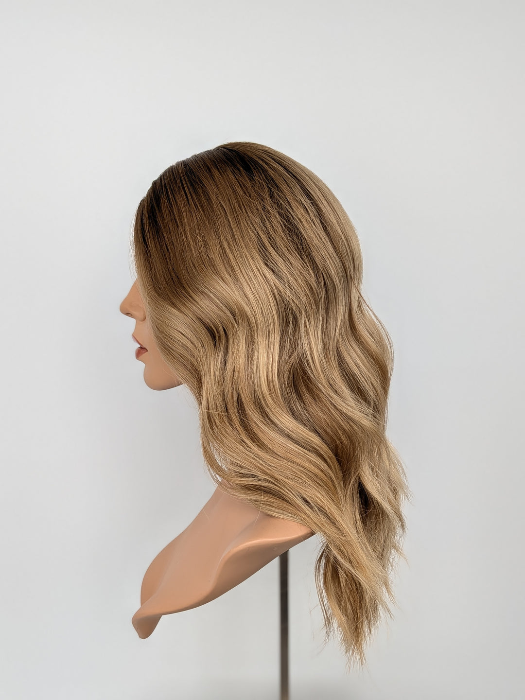 18" Pre-Loved Lace Top Wig - Blonde (M)