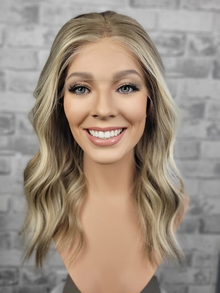 18" Lux Lace Wig - Golden Oak (M)
