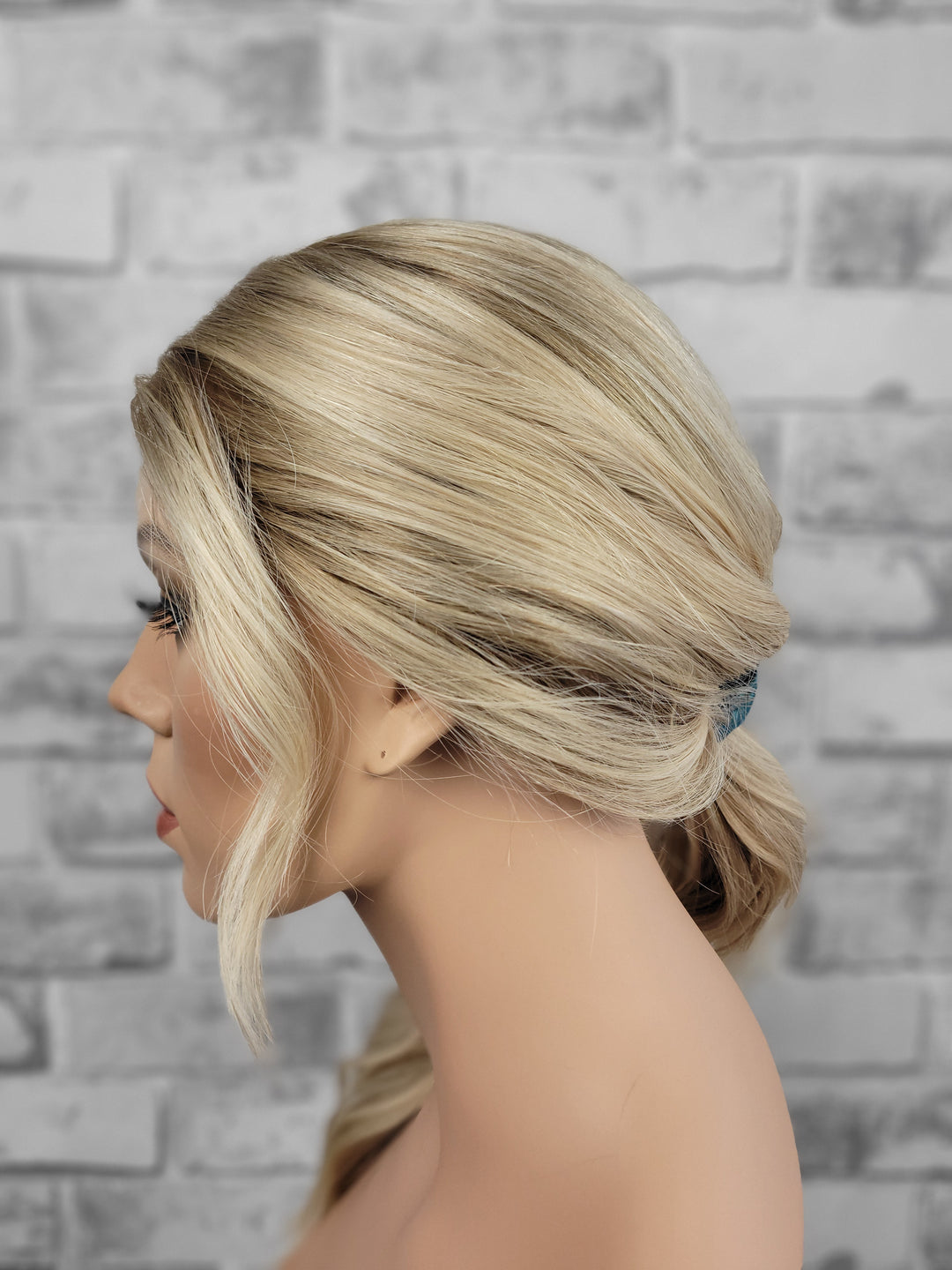 22" Lace Pony Wig - Icy Beige (S)