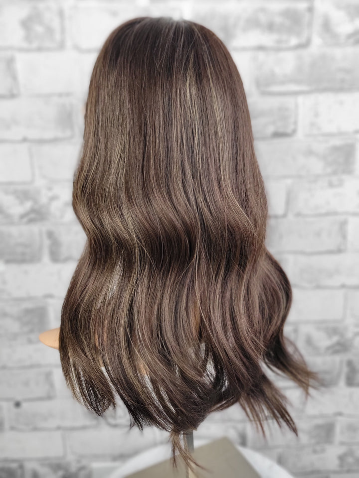 18" Closed Lace Topper - Bright Onyx (8x8)