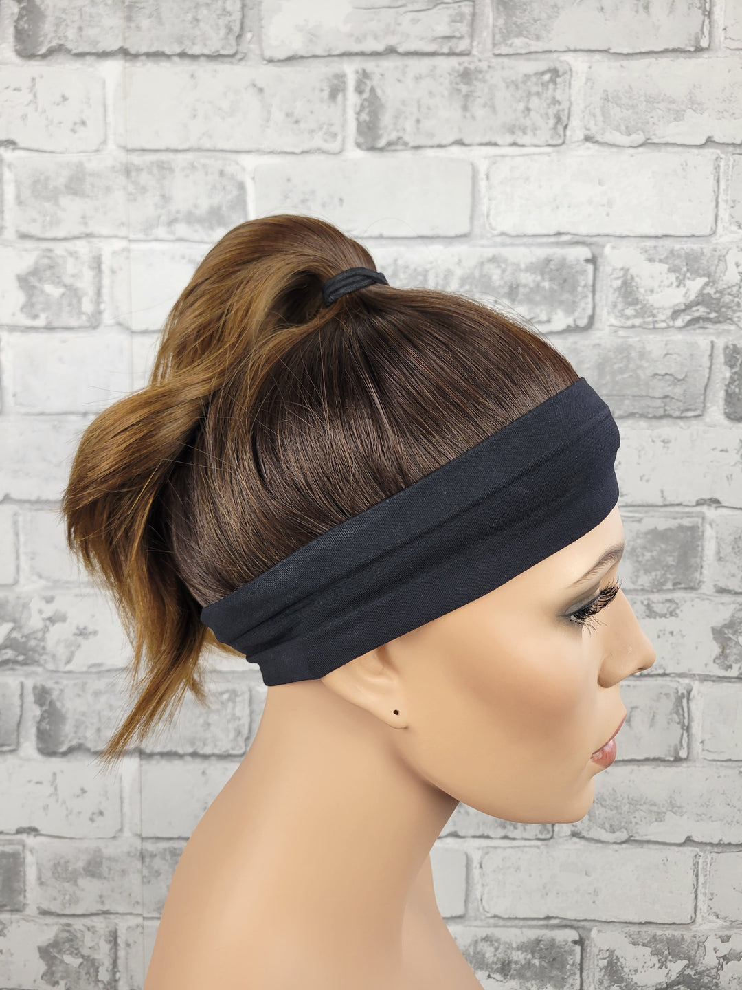 20" NEW Sport Pony Wig - Chocolate Ombre (M)