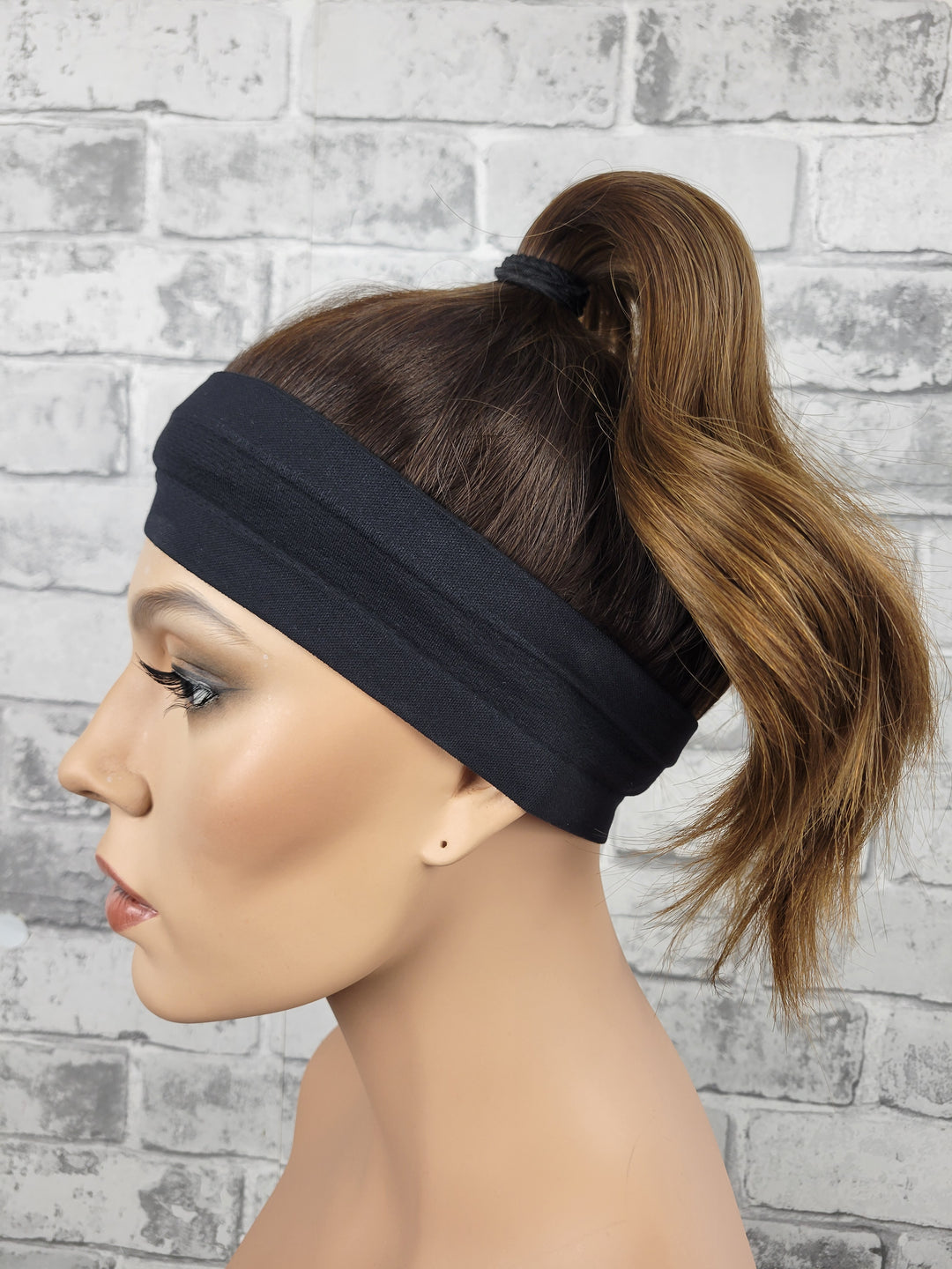 20" NEW Sport Pony Wig - Chocolate Ombre (M)