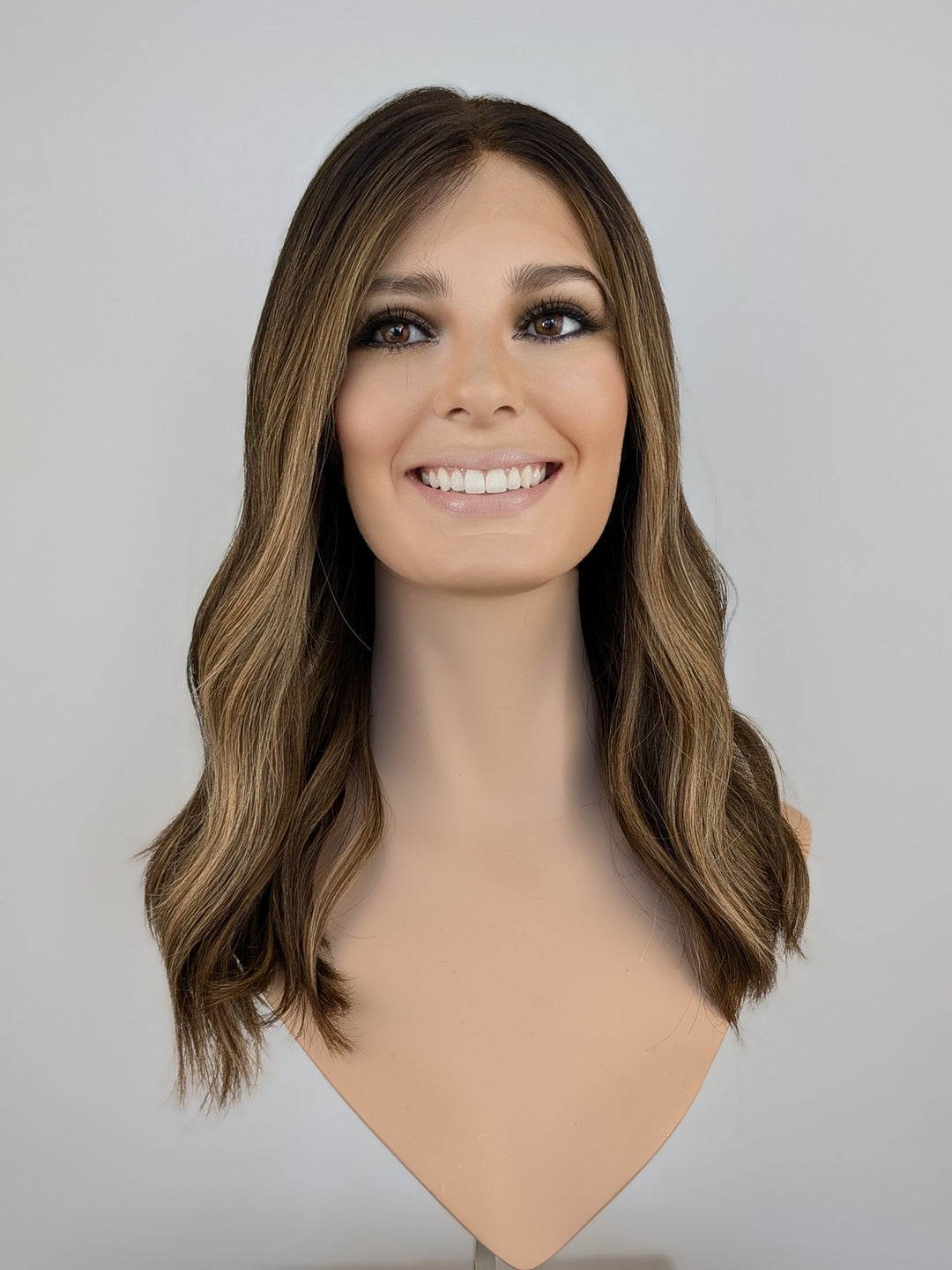 18" Lux Lace Wig - Dark Latte (M)