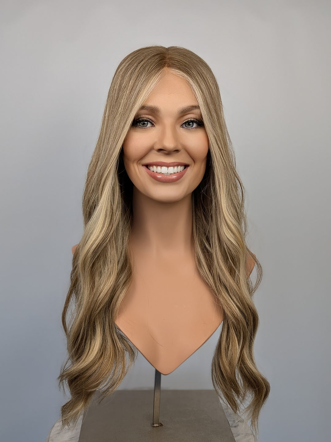 24" Lux Lace Wig - Golden Oak (XS)