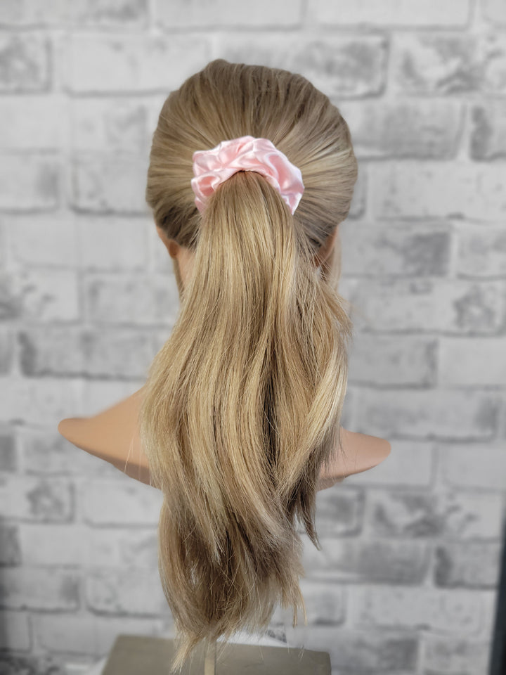 22" Lace Pony Wig - White Sand (S)