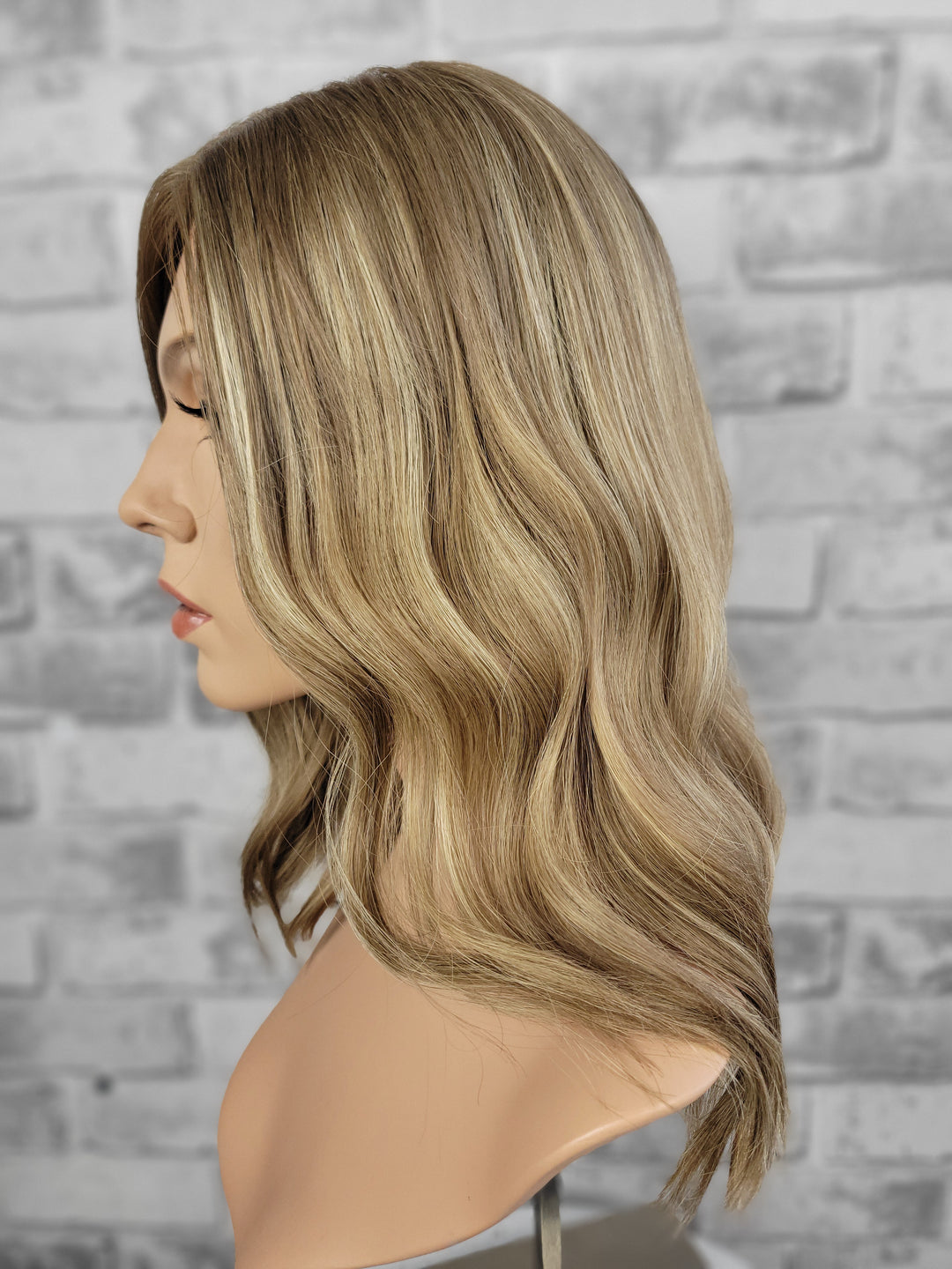 17" Silk Top Topper - White Sand (8x8)