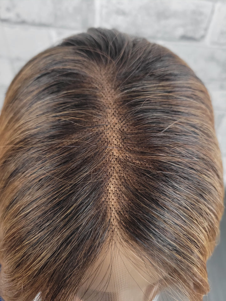 17" Synthetic Lace Top Wig (S/M) - LR04/25-2