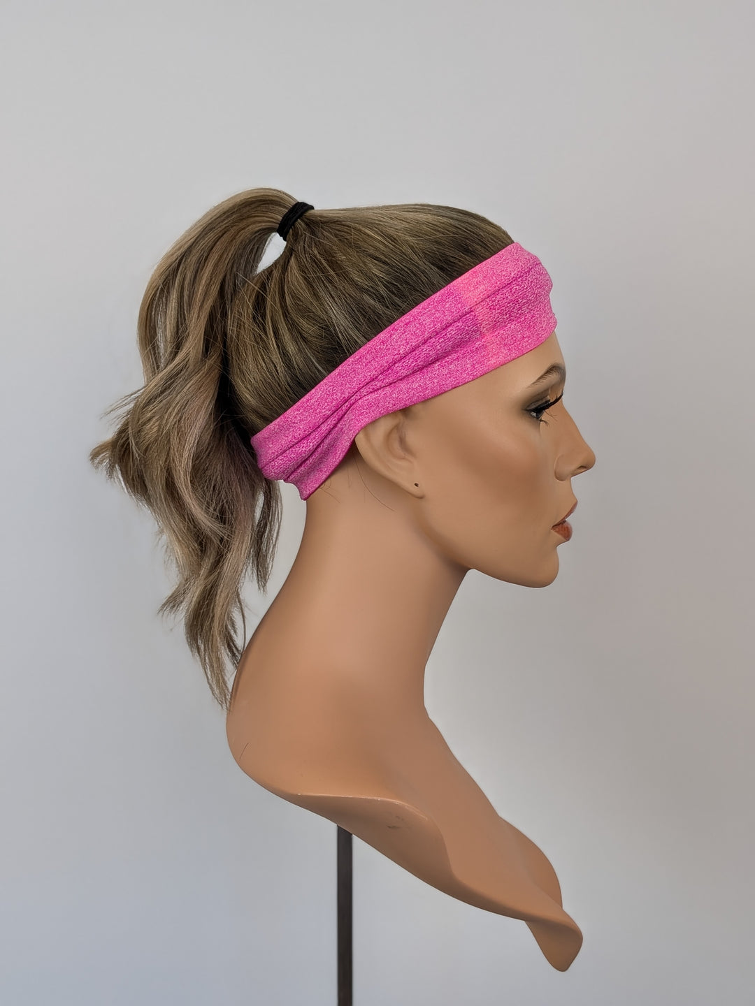20" NEW Sport Pony Wig - Smokey Beige (M)