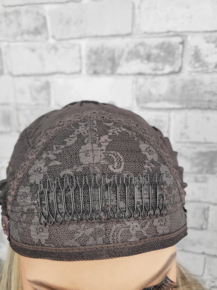 18" Sport Pony Wig - Orla (L)