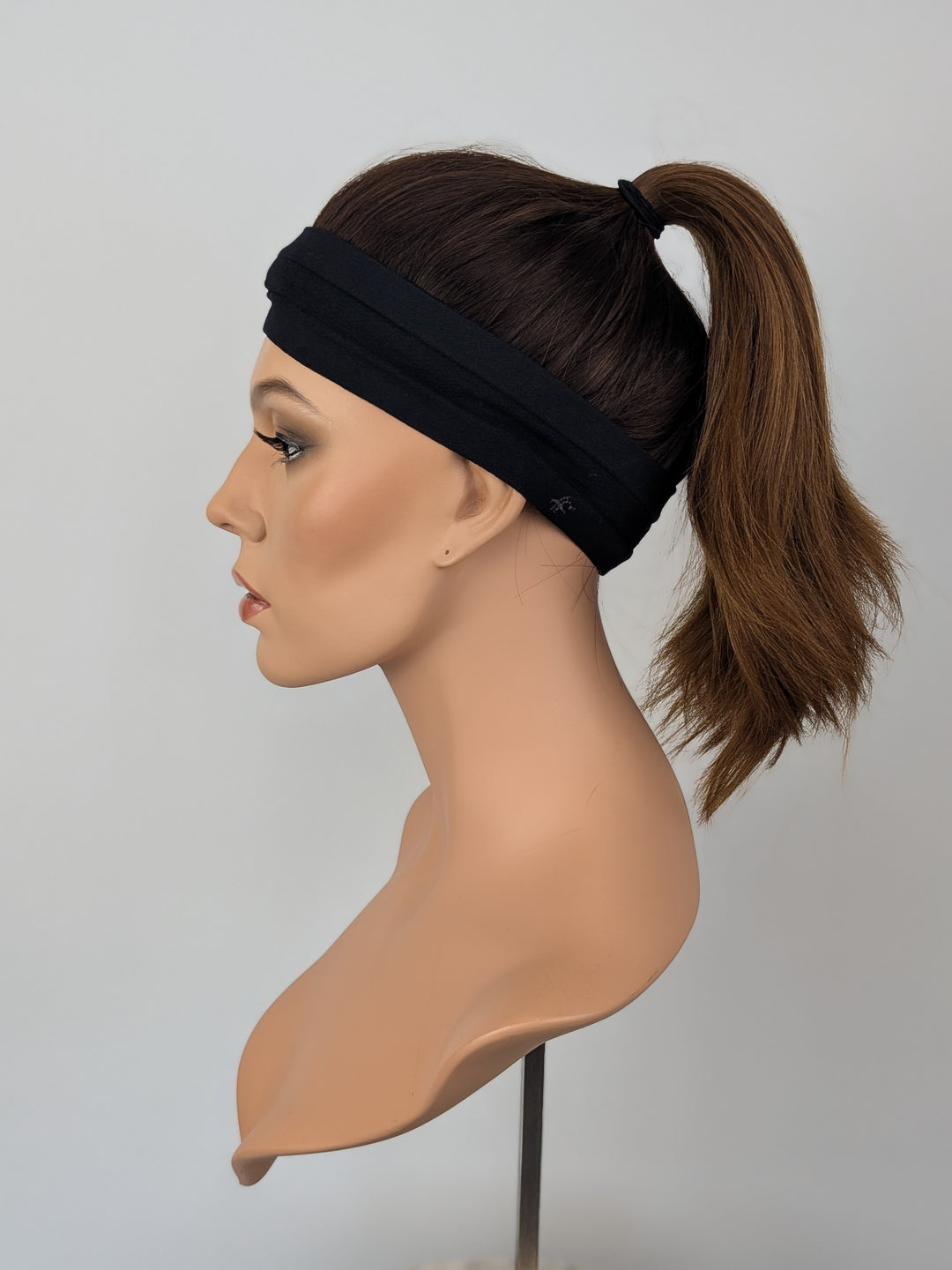20" NEW Sport Pony Wig - Chocolate Ombre (L)