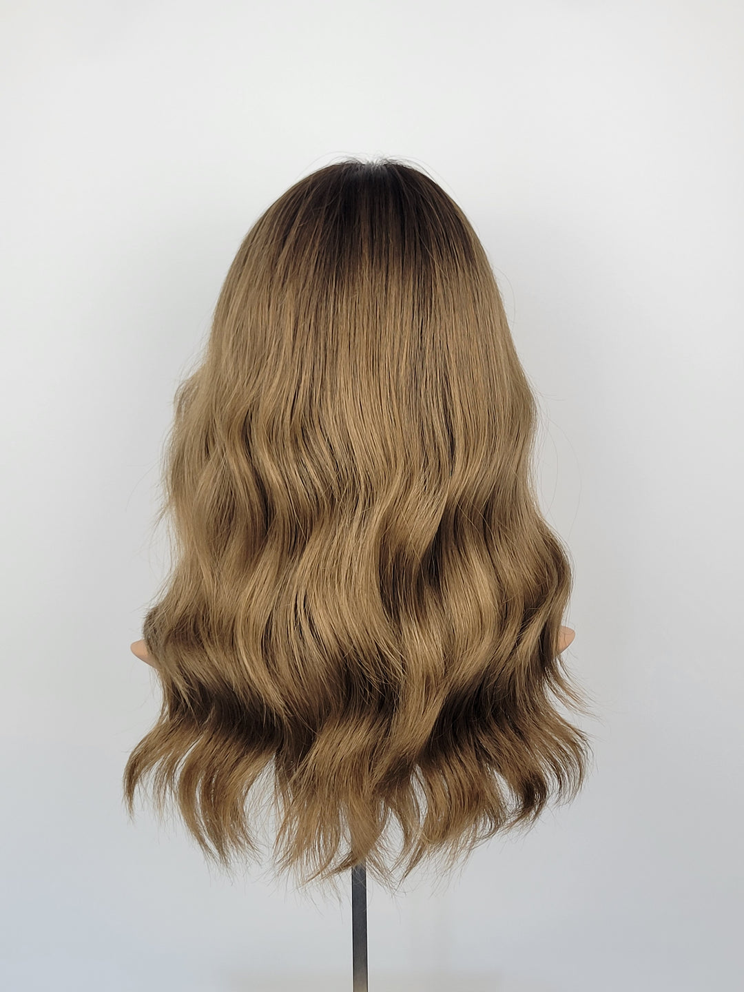 18" Lux Lace Wig - Coastal Bronde (M)