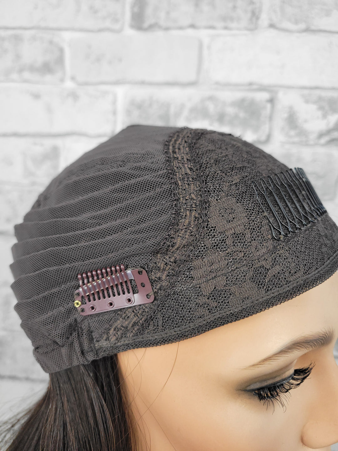 20" Sport Pony Wig - Darkest Brown (M)