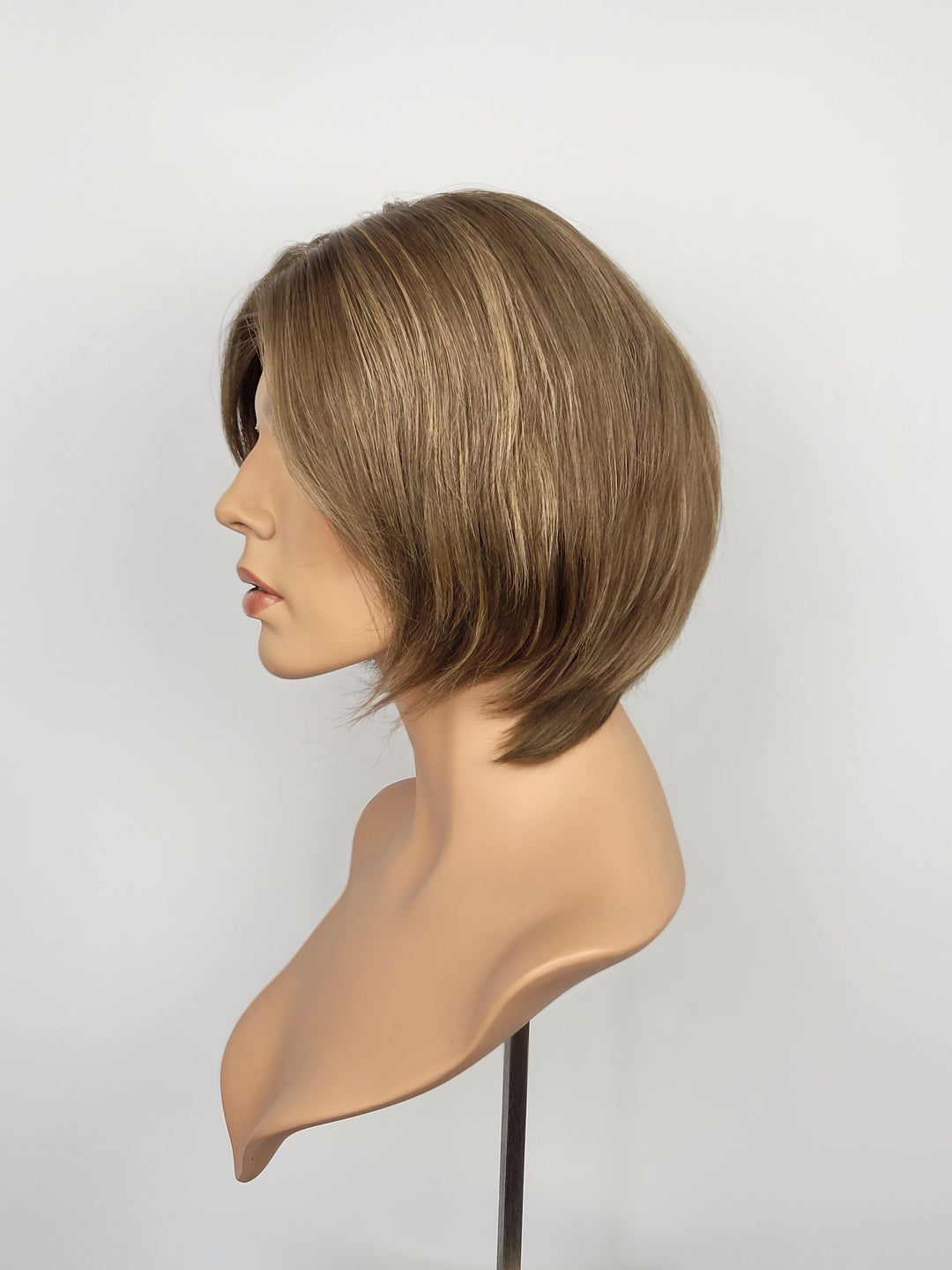 11" Lux Lace Wig - Prairie Sand (S)